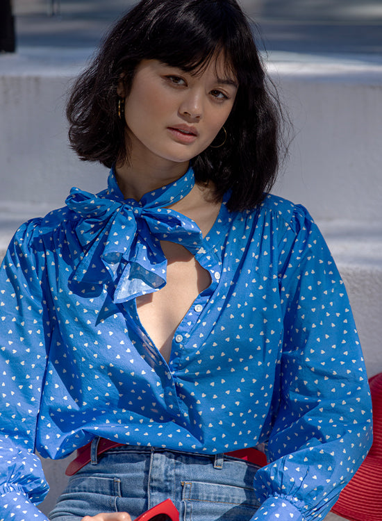 Je t'aime Blouse - Blue with Ecru Hearts